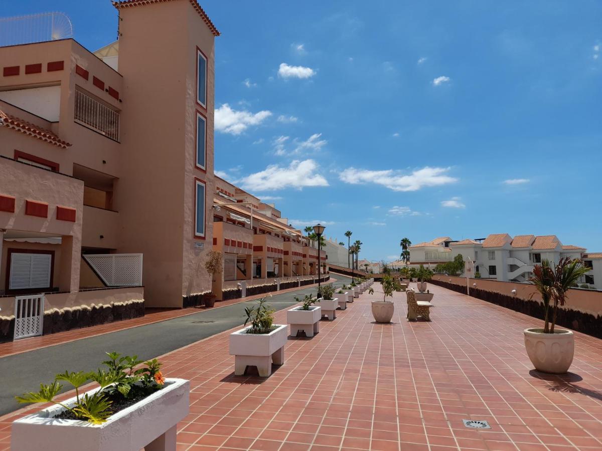 The Heights Deluxe Apartment Arona  Ngoại thất bức ảnh